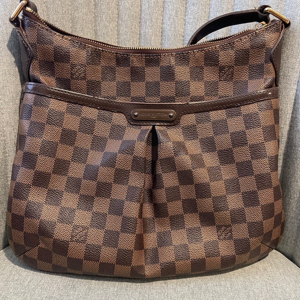 LOUIS VUITTON
Damier Ebene Bloomsbury PM
